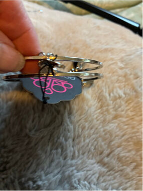 Women's Paparazzi Silver Tone Bee Charm Cuff Bracelet One Size LP